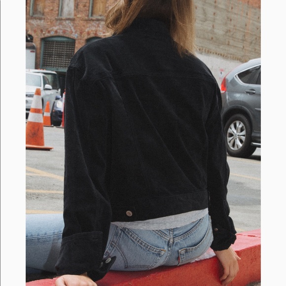 ⭐️HOST PICK⭐️ Brandy Melville Mina Corduroy jacket - Picture 5 of 8